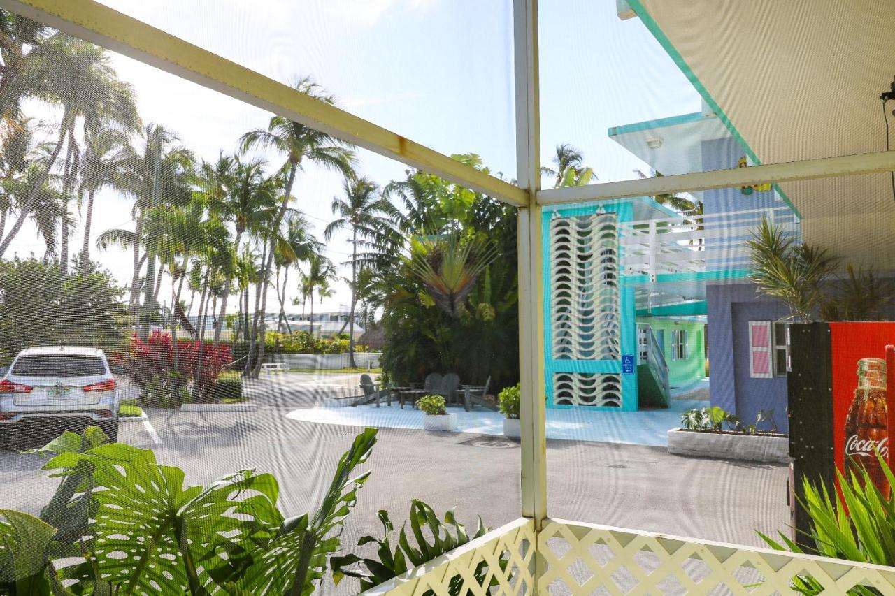 Drop Anchor Resort & Marina Islamorada Exteriör bild