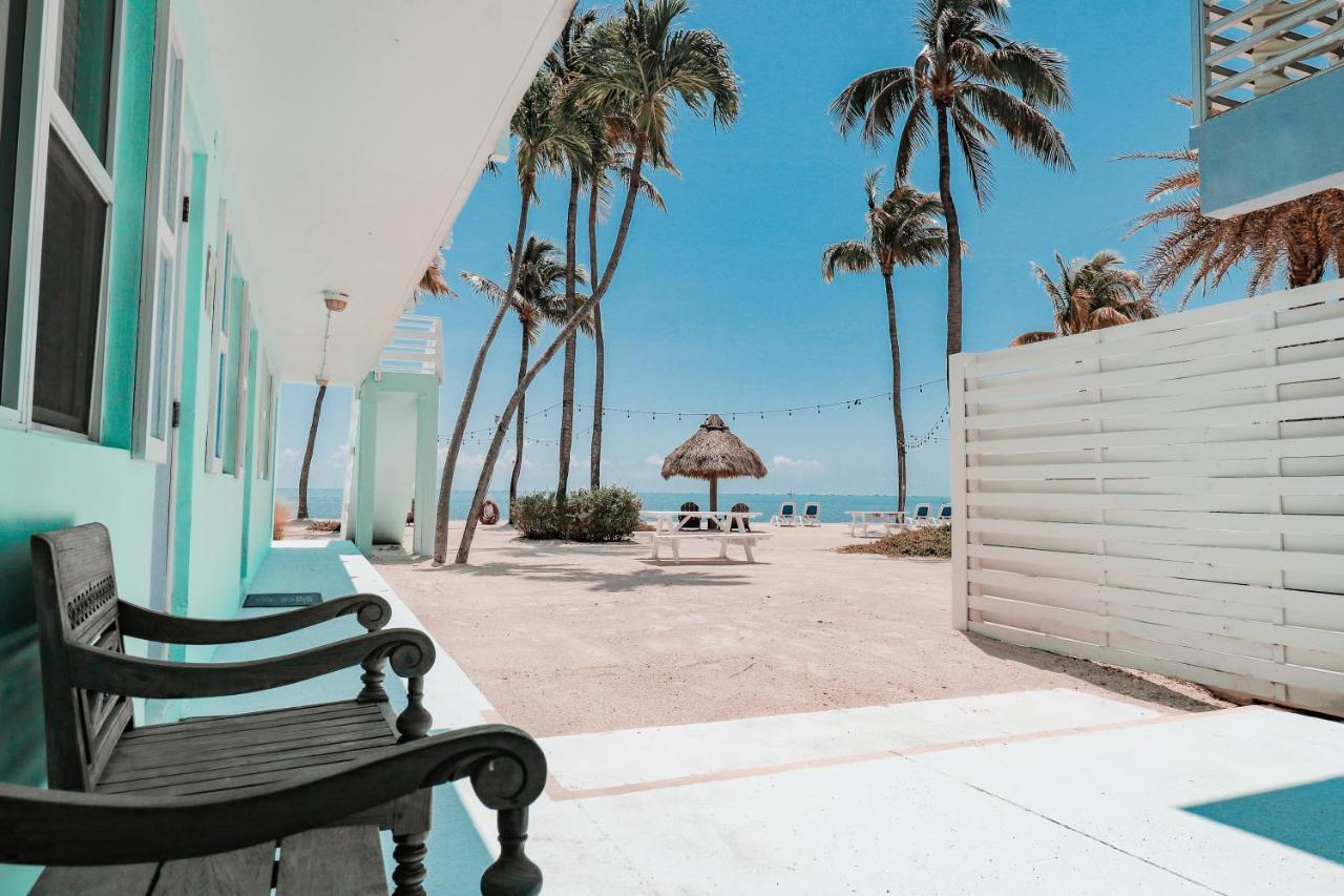 Drop Anchor Resort & Marina Islamorada Exteriör bild